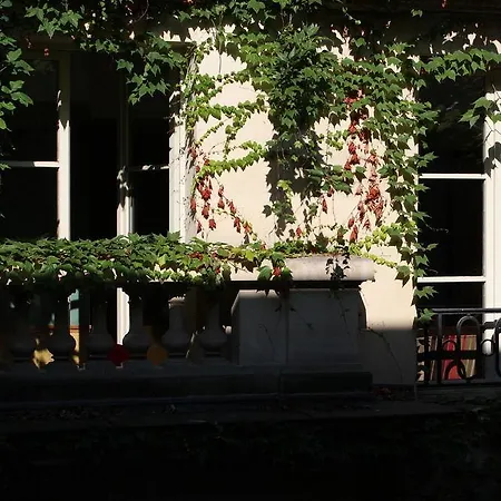Saint Sulpice מלון