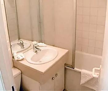 Saint Sulpice Hotel *