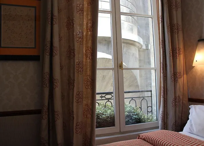 Saint Sulpice Hotel *