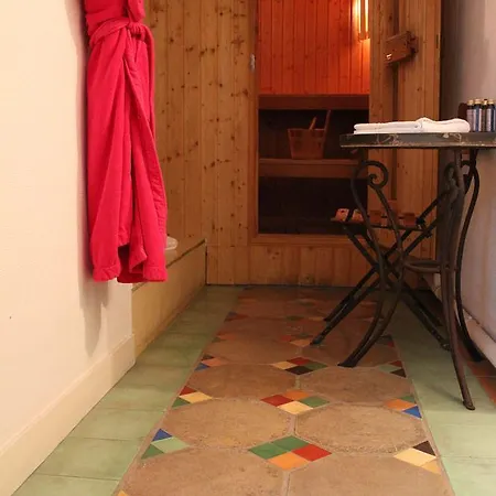 Saint Sulpice Hotell *